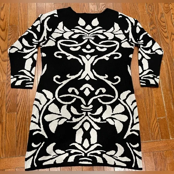 Derek Heart Black and White Long Sleeve Dress - Picture 12 of 12